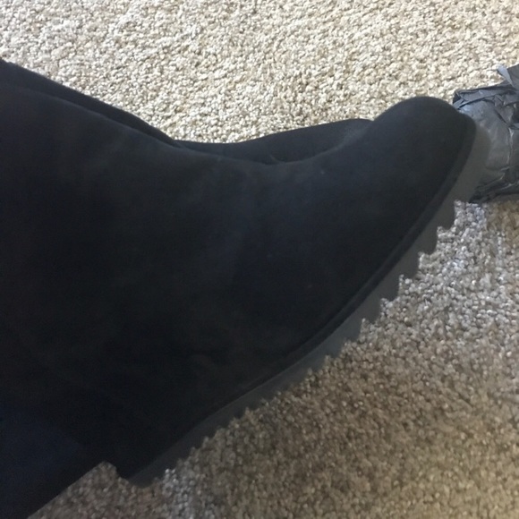 Authentic Stuart Weitzman boots "more" size 7 - Picture 7 of 8